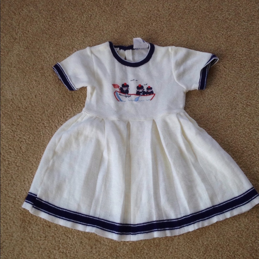 Friemanit White vintage sweater dress for girls